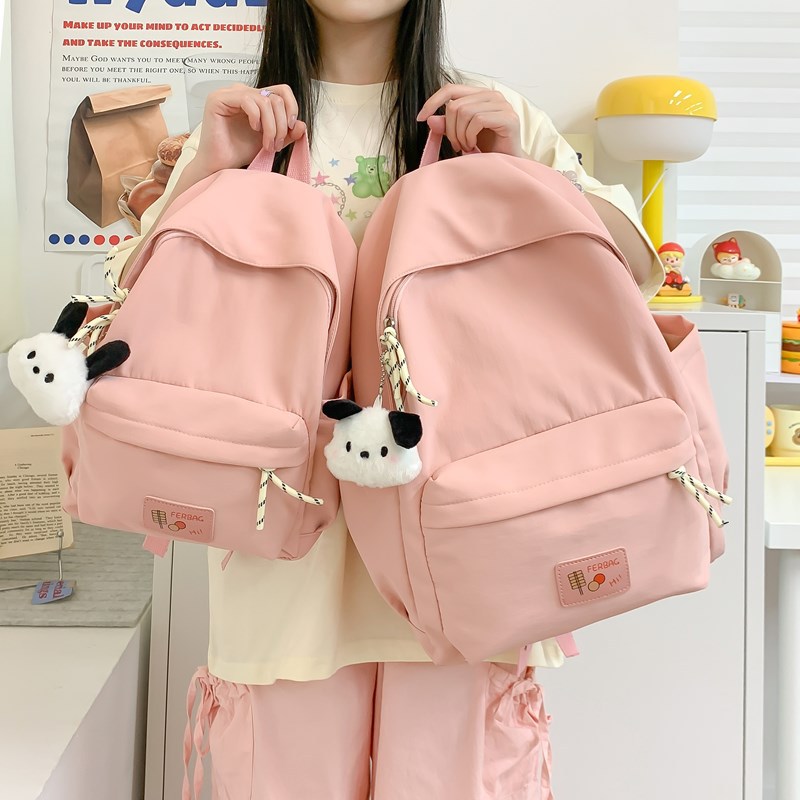 The new Japanese-style ins simple and casual small schoolbag is a lightweight backpack for high school girls with a college-style appearance full figure
