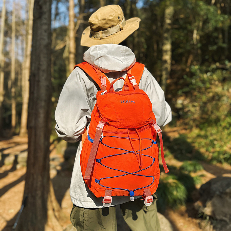 Travel lightweight outdoor hiking bag, large-capacity cycling backpack, hiking sports backpack, student personalized schoolbag full figure