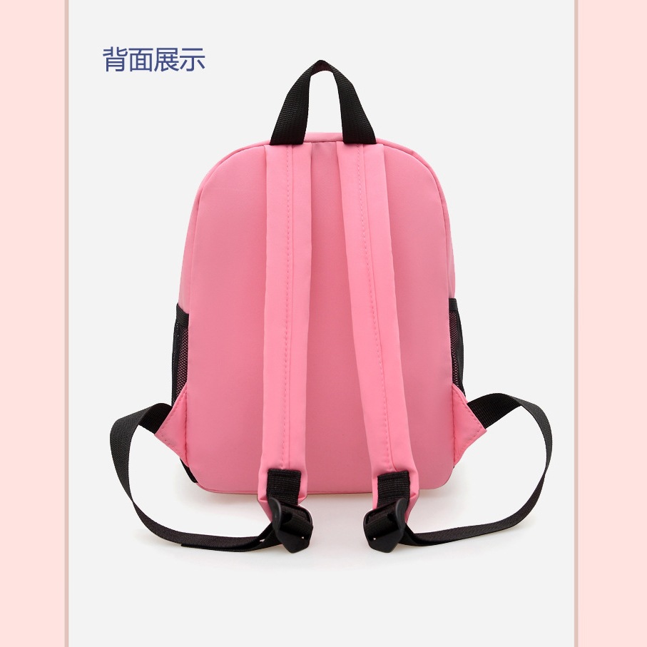 The new children's bag is simple, ultra-light, and has a large capacity. It is a fashionable bag for boys and girls aged 3 to 6 Specification drawing