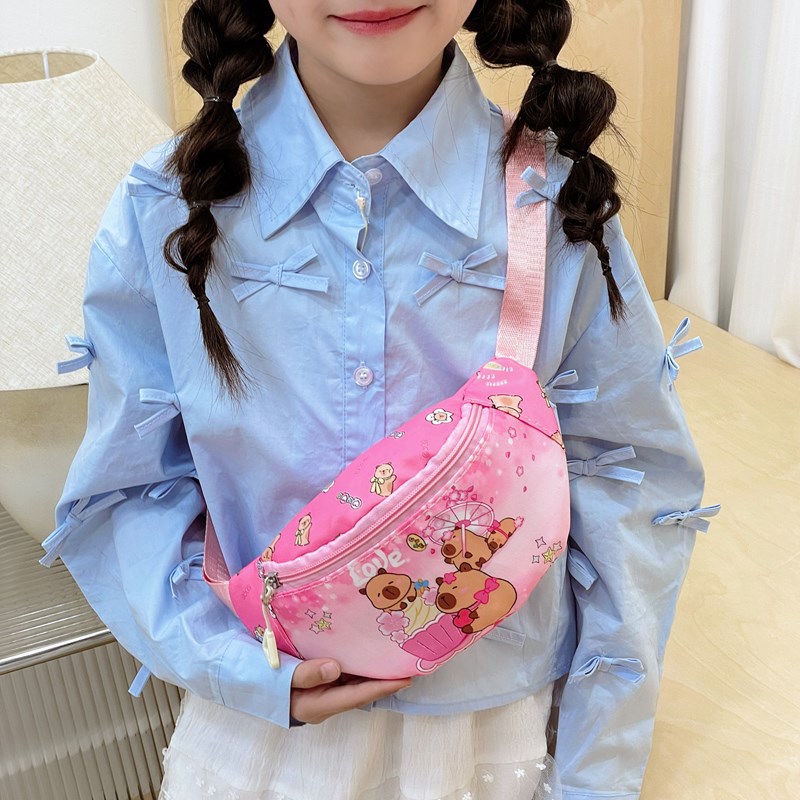 2025 New children's bags, outdoor casual small backpacks, crossbody bags, chest bags, fashionable cartoon coin purses for boys and girls Application Scenario