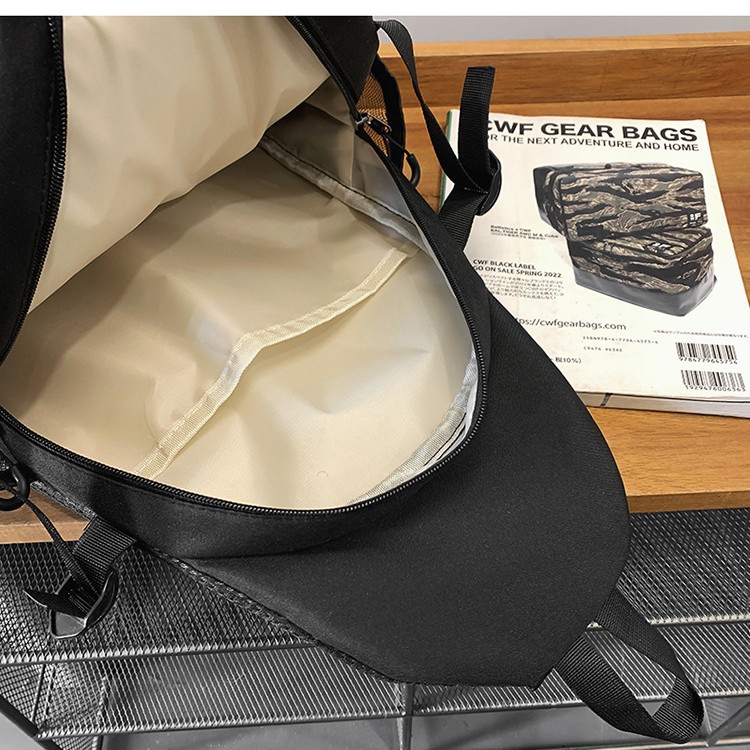 New large-capacity schoolbag, casual and versatile single-shoulder bag, simple crossbody bag, sports chest bag, and lightweight commuting casual bag Application Scenario