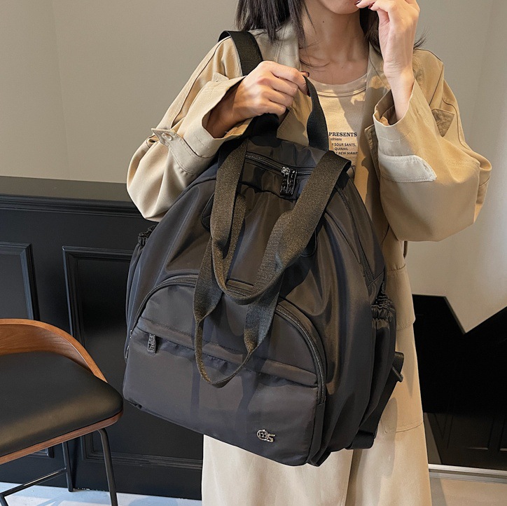 Lazy style large-capacity mommy backpack, insulated dry and wet separation backpack for kids, fashionable and casual travel single-shoulder bag full figure