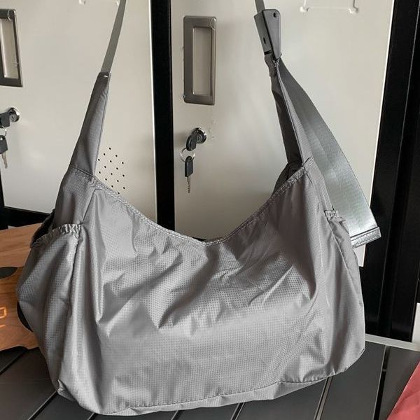Nylon bag women's crossbody bag 2023 new trendy large bag, student casual single-shoulder large capacity, Korean version commuting single-shoulder Specification drawing
