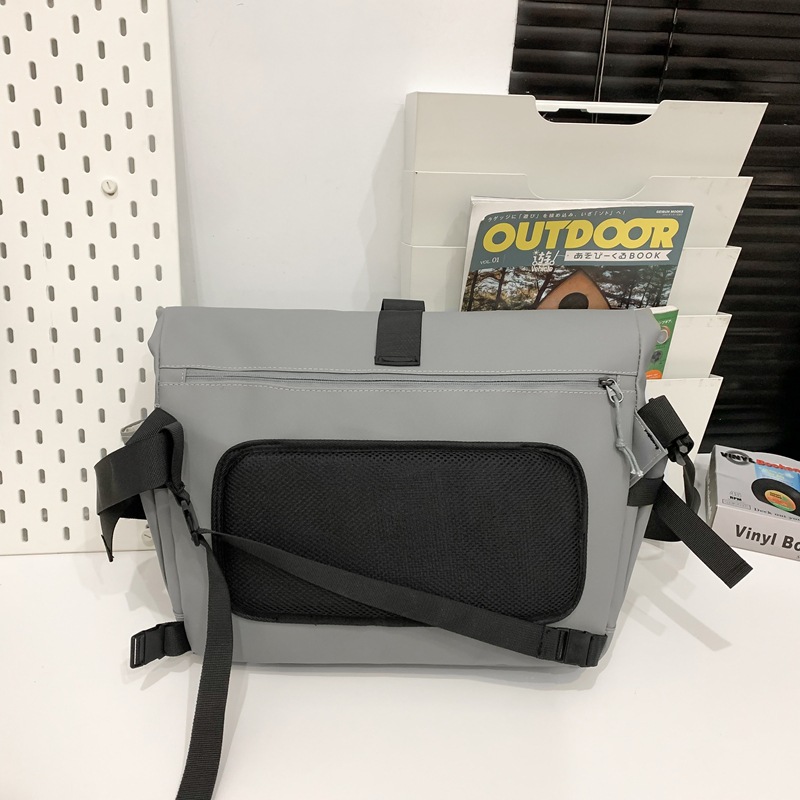 New workwear-style cycling high-quality crossbody bag for foreign trade, large-capacity versatile single-shoulder bag, trendy men's commuter messenger bag Specification drawing