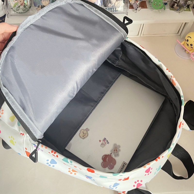 A new large-capacity cat ear leopard print backpack for college students on a niche campus, a casual and simple commuting backpack Application Scenario