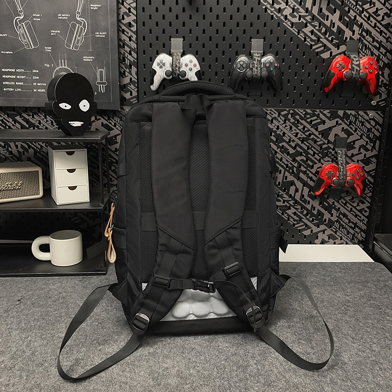 A new high-appearance-level, trendy and cool backpack with contrasting colors from the Korean version of Instagram, a couple's lightweight travel backpack with large capacity Specification drawing