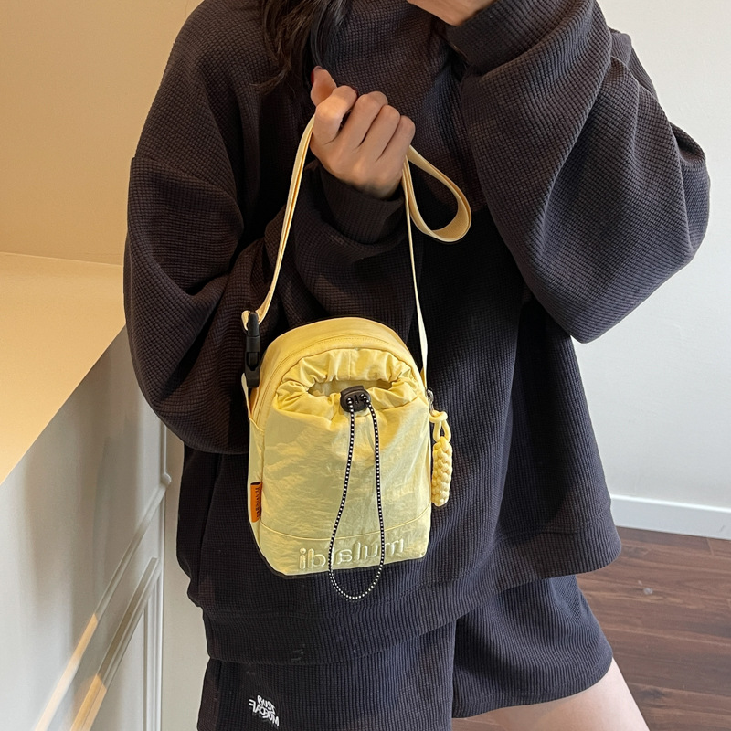 Summer simple and lightweight bucket bag small backpack for women 2025 New high appearance level outdoor casual versatile crossbody bag details Picture