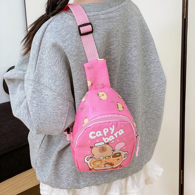 Spring 2025 new children's bag with cartoon pattern, single-shoulder crossbody bag, fashionable baby storage bag for going out and playing Application Scenario