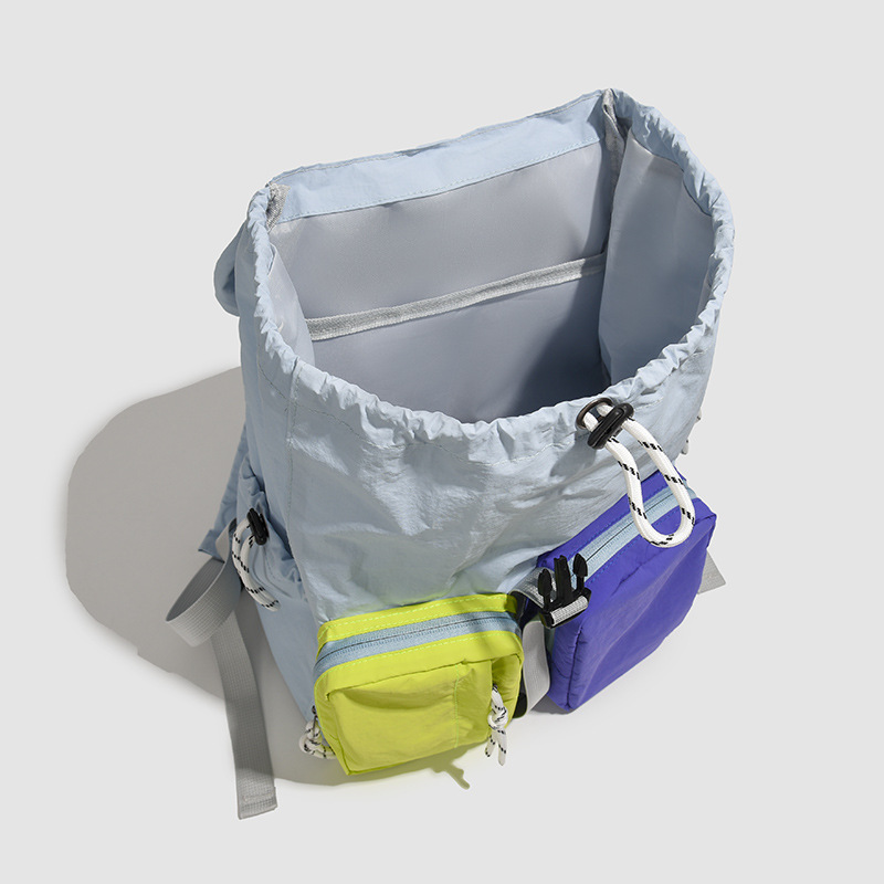 Backpack for female college students, a lightweight mountaineering backpack for leisure travel, 2025 new color contrast large-capacity computer bag Application Scenario