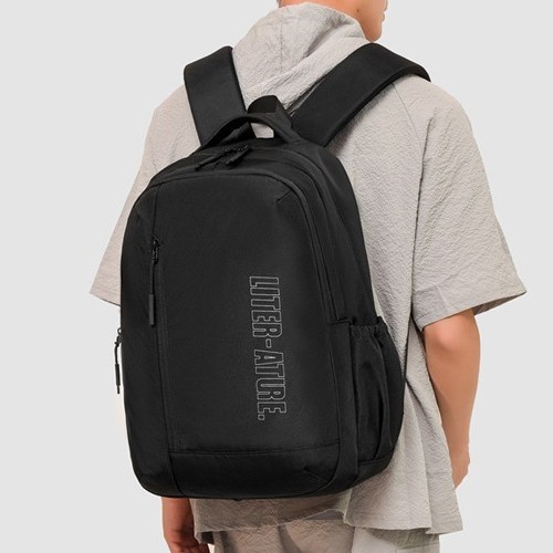New foreign trade casual sports backpack for men, large-capacity water-resistant Oxford fabric computer backpack for business trips and travels full figure