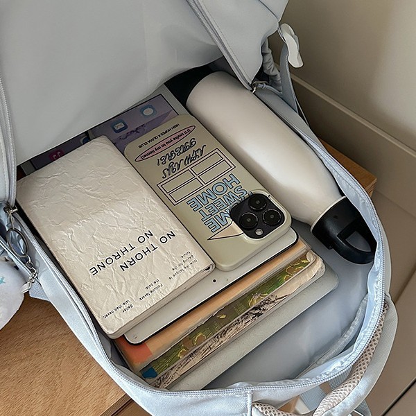 A new high-appearance-level Korean ins fresh and sweet macaron-colored backpack, a simple and lightweight backpack for middle and high school students Application Scenario