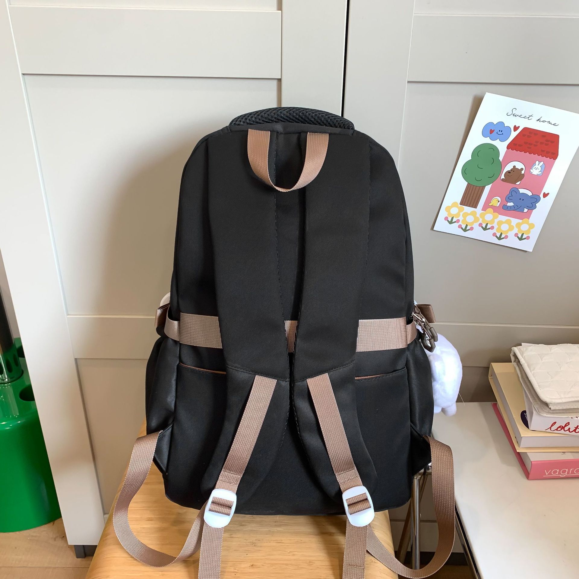 New schoolbag for primary school students in grades 2 to 5, high appearance level, color-blocking lightweight backpack, campus style student backpack Specification drawing