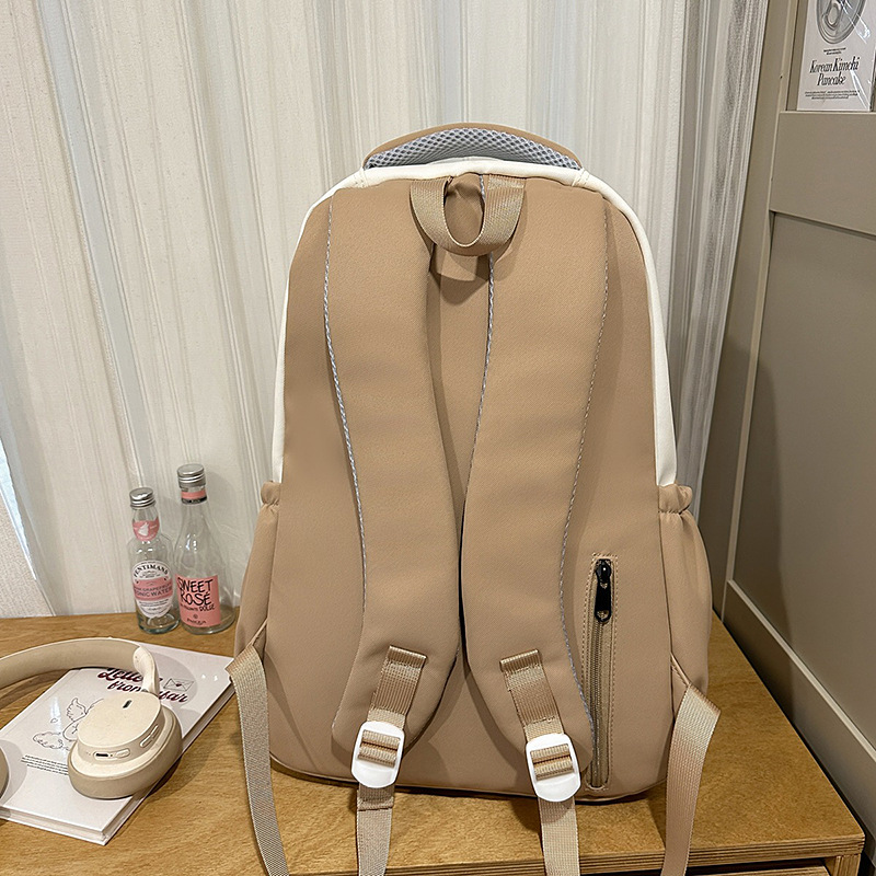 A new Korean-style backpack with a high aesthetic level, featuring a fresh and sweet college style, color-blocking and patchwork tutorial bag, and a backpack for junior and senior high school students Specification drawing