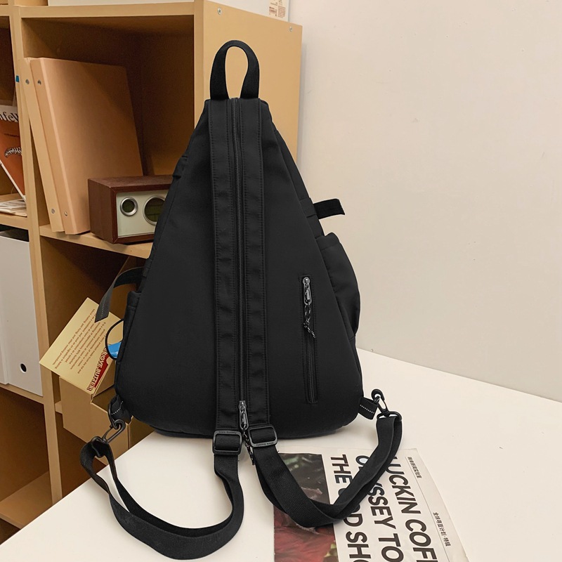 Cool and trendy multi-functional large-capacity chest bag, men's sports cycling single-shoulder bag, workwear-style couple's lightweight backpack Application Scenario