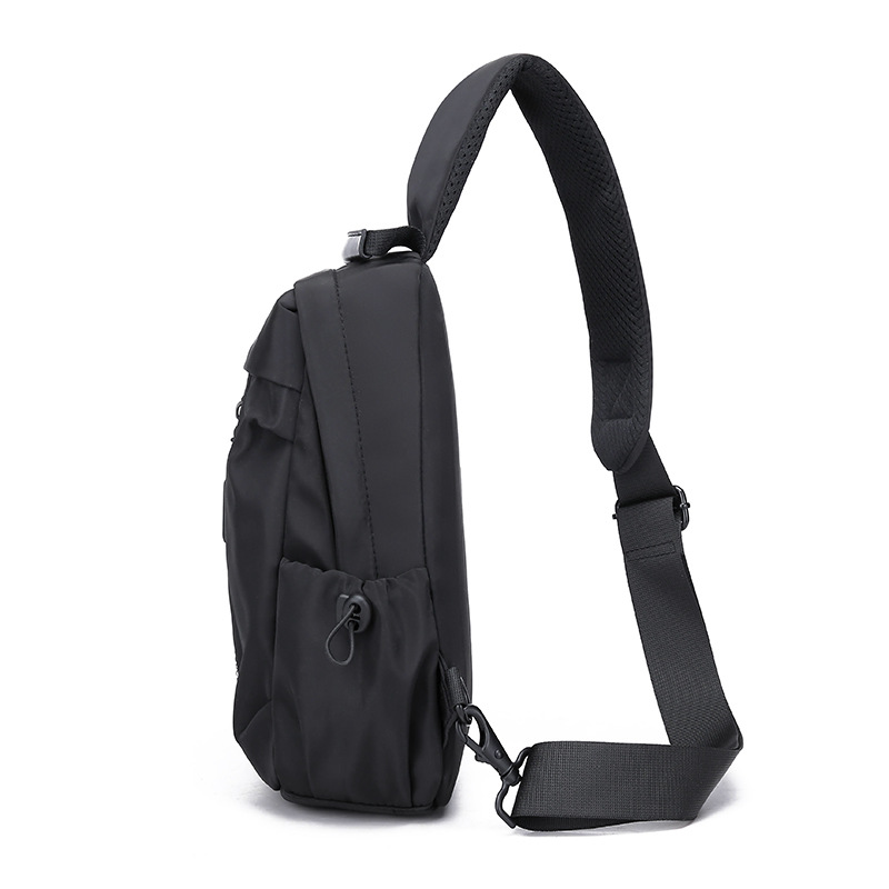 A new trendy and casual backpack for men, a usb travel and business crossbody bag that reduces the burden and enhances the appearance level Specification drawing
