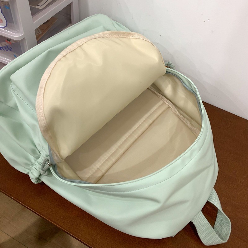 Forest-style ins style, high appearance level, large capacity solid color schoolbag, casual and versatile backpack, commuting, class and tutorial backpack Application Scenario