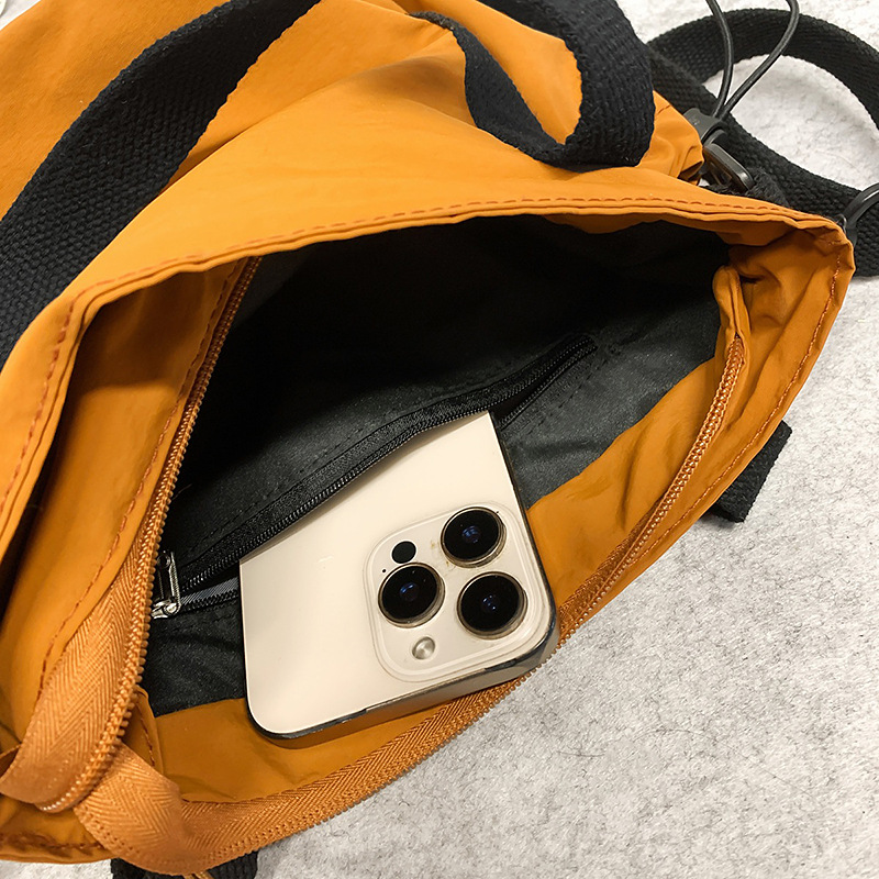 The Korean version of the Instagram minimalist large-capacity crossbody bag is versatile for commuting, work, and school. It is a single-shoulder bag and a small crossbody bag for outdoor sports Specification drawing