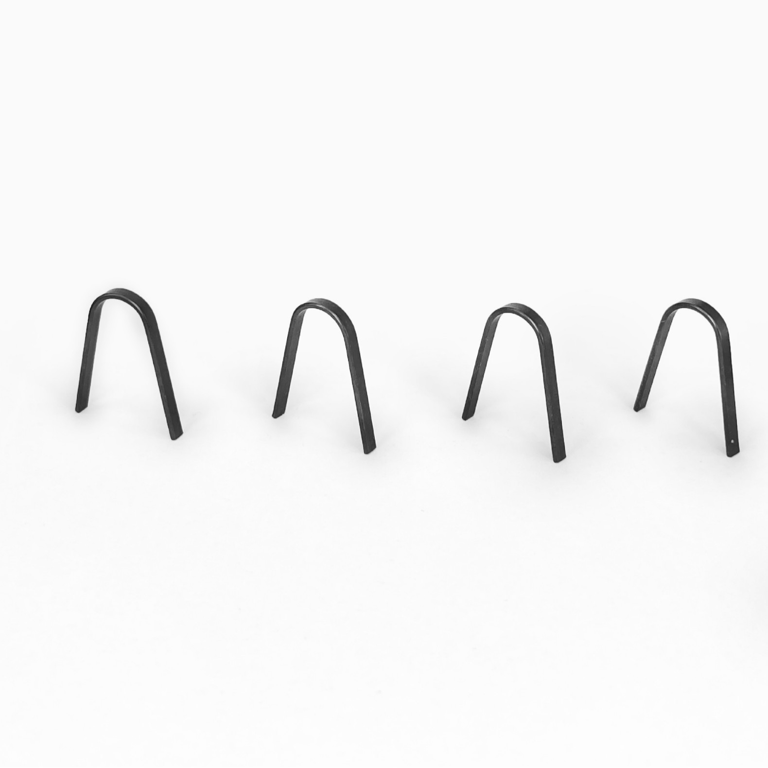 In stock, quick-release manganese steel U-shaped retaining rings, square line rebound retaining rings, blackened manganese steel positioning retaining rings, carbon brush retaining rings for motors Item Picture