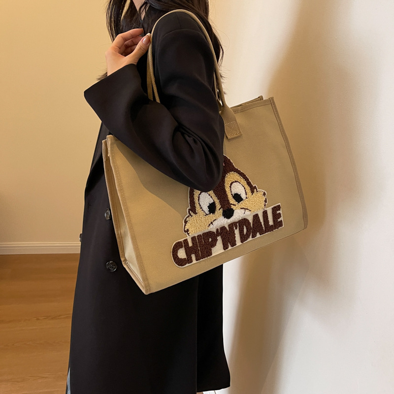 Autumn and winter retro large-capacity canvas bag for women, 2024 new trendy casual versatile handbag, commuting single-shoulder tote bag full figure