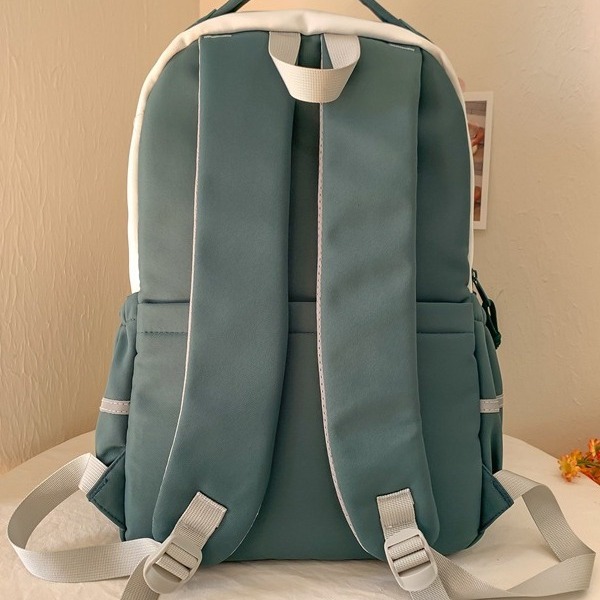 The new schoolbag for girls in the campus is a Korean-style Instagram color-blocking and patchwork backpack for primary and secondary school students from grades three to six Specification drawing