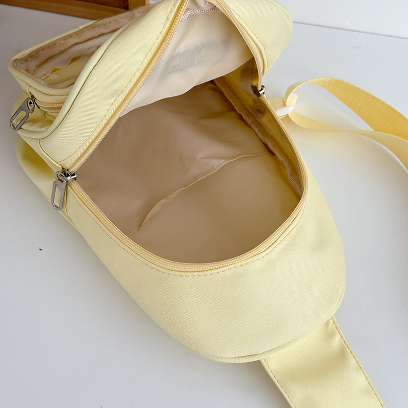 Japanese-style fresh and delicate chest bag for girls, ins style, versatile and cute transparent pain bag, summer casual girl crossbody small bag Application Scenario