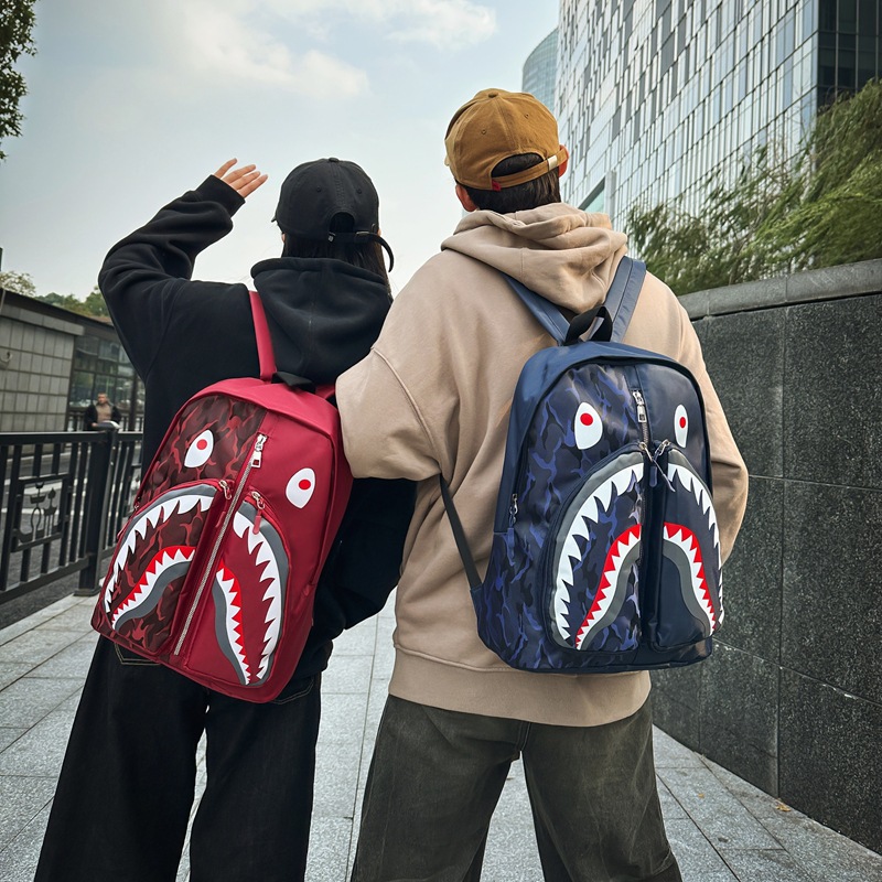 New travel niche and funny couple's ugly and cute backpack, large-capacity cool shark backpack, lightweight and casual schoolbag full figure
