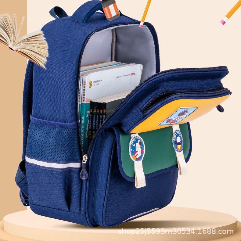 2024 New primary school backpack for boys and girls 1-3-6 grade lightweight, spine support, large capacity children's British backpack Application Scenario