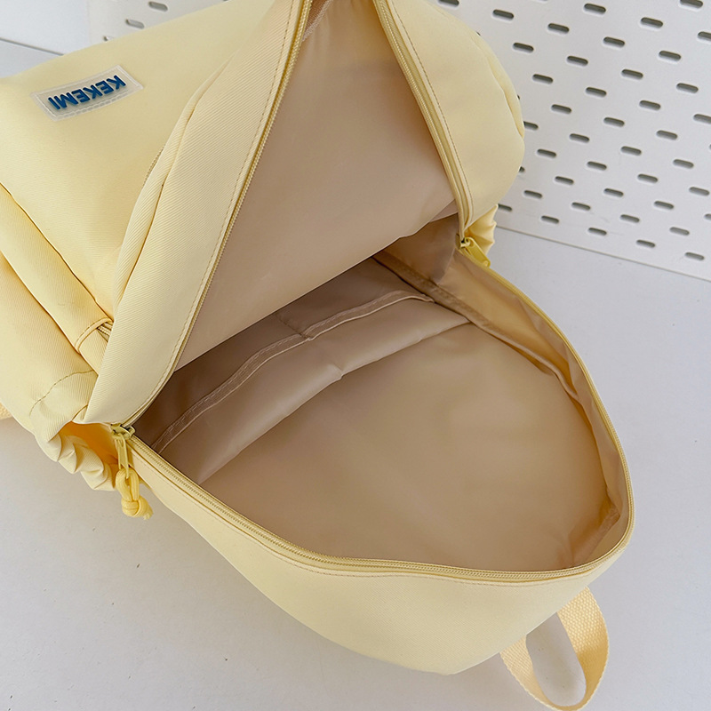 Japanese-style InS-style sweet schoolbag for middle and high school students, fresh and cute, large-capacity backpack, versatile travel backpack Application Scenario