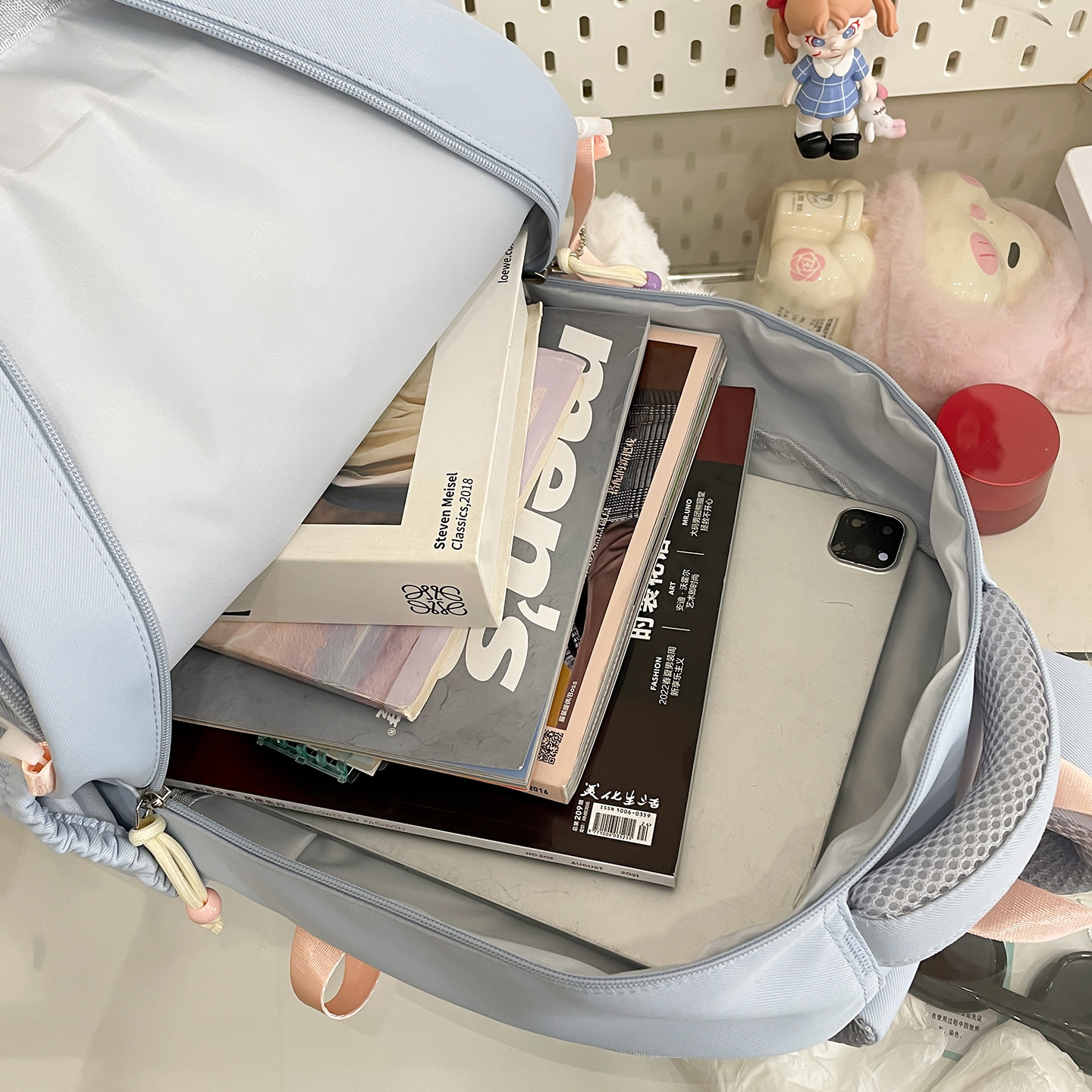 A new high-appearance-level forest-themed fresh, sweet and cute schoolbag, a lightweight and versatile large-capacity backpack for junior and senior high school students Application Scenario
