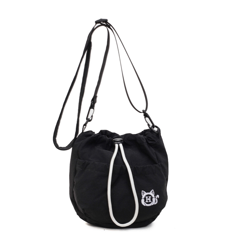 A new high-quality solid-color pleated drawstring bag with a drawstring opening from Korean Instagram, a lightweight tote bag for women's shopping and travel Item Picture
