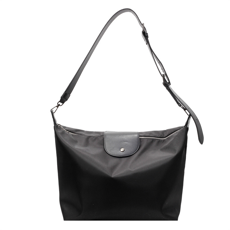 Large-capacity fashionable backpack, simple solid-color single-shoulder bag, lightweight commuting tote bag, versatile class bag for college students Item Picture