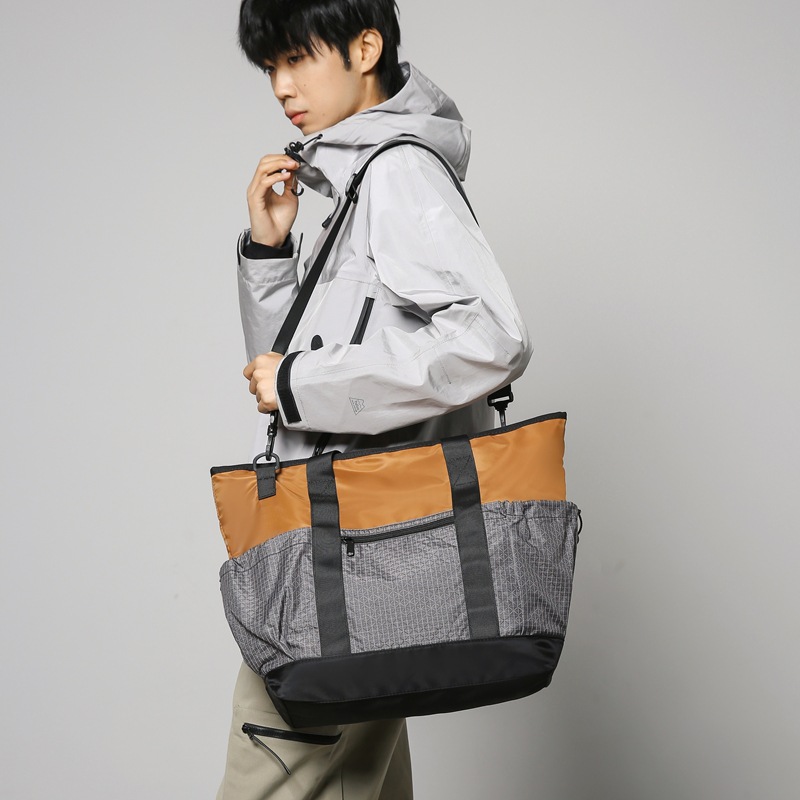 Workwear style large-capacity travel bag, women's sports, fitness and yoga hand-held storage bag, men's commuting bag, single-shoulder crossbody bag details Picture