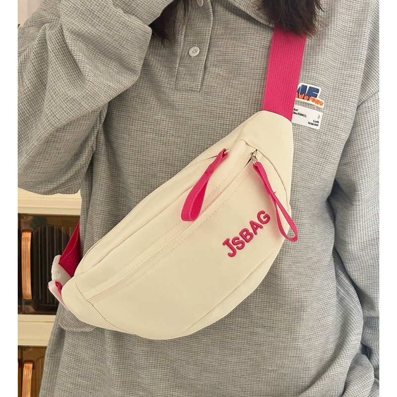 Japanese-style women's trendy chest bag, lightweight and sporty small crossbody bag, simple and versatile for girls, Korean-style travel mobile phone crossbody bag full figure