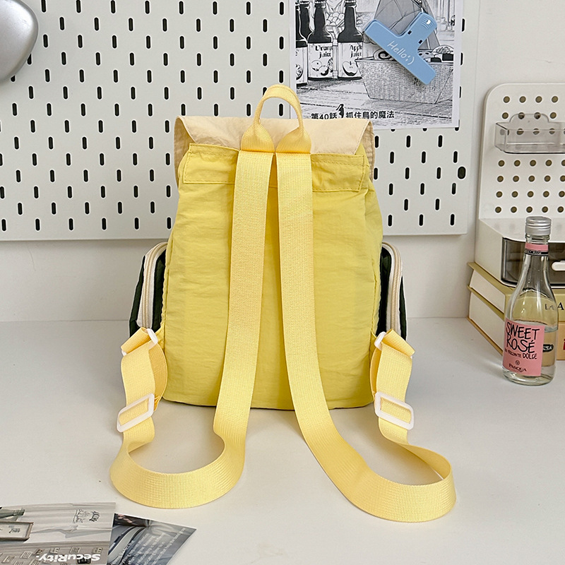 A new high-appearance-level, fresh and sweet backpack from Forest-themed ins. It features a color-blocking, lightweight, simple and large-capacity backpack for women Specification drawing