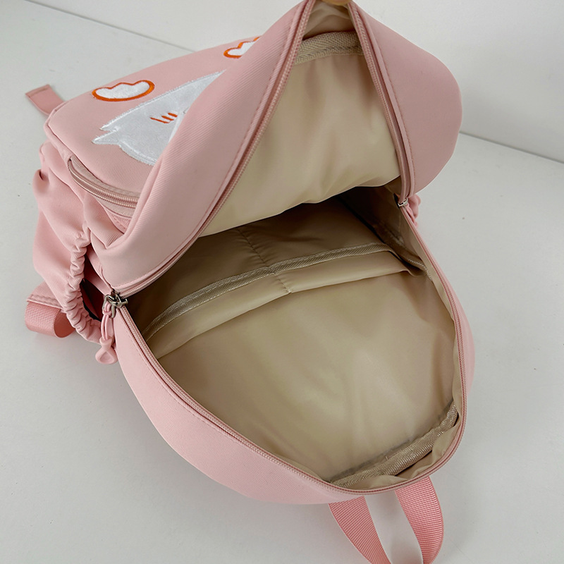 New kindergarten schoolbag for children aged 2-4-6, cute and adorable cartoon small backpack, high appearance level girls' backpack Application Scenario