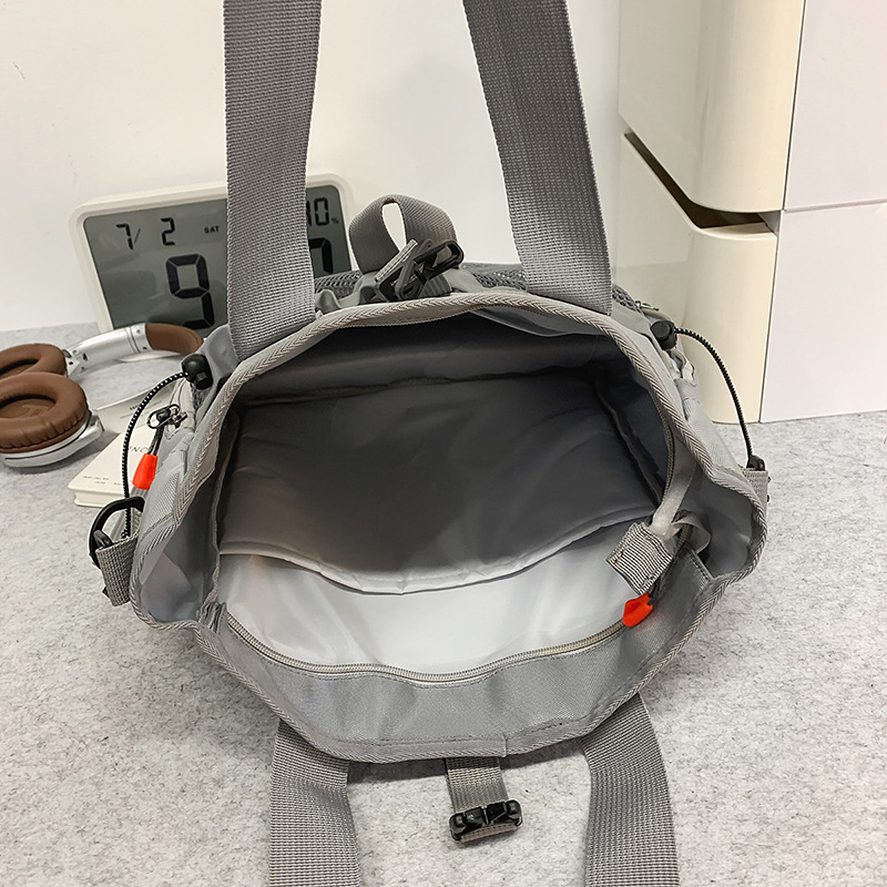New travel bag, Korean version, large-capacity short-distance business trip sports and fitness bag, waterproof storage bag, versatile casual backpack Specification drawing