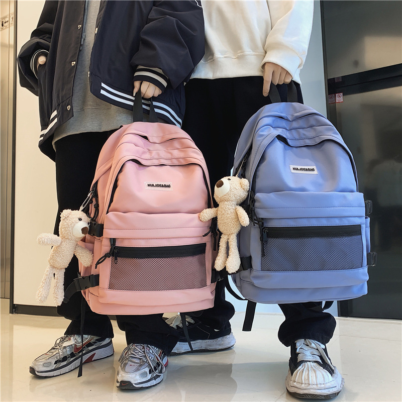 The new couple backpacks from Dicailo are cool and trendy for junior high school girls and college students, as well as for outdoor travel Application Scenario