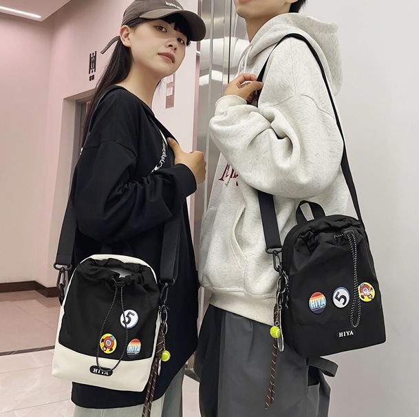 Outdoor lightweight and versatile crossbody bag, mobile phone bag, fashionable new drawstring single-shoulder bag, unisex couple bag full figure