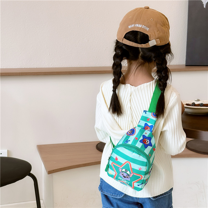 Children's bags, cute and playful star prints, baby coin purs, mother and baby supplies, new foreign trade boys' and girls' chest bags details Picture