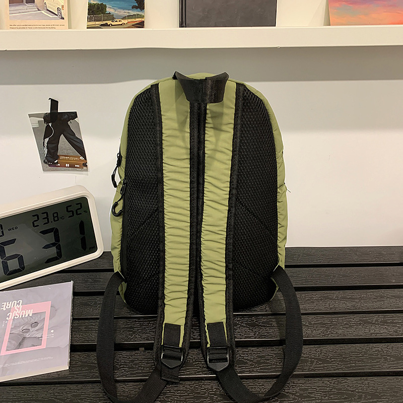 A new high-appeal mountain-themed Instagram multi-pocket solid-color drawstring large-capacity backpack for mountain climbing and travel Specification drawing