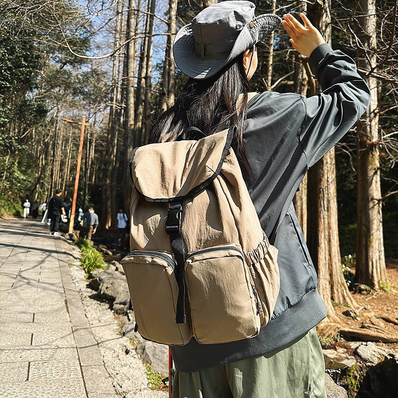 Mountain-themed lightweight outdoor sports backpack, men's large-capacity travel backpack, multi-pocket hiking and mountain climbing backpack full figure