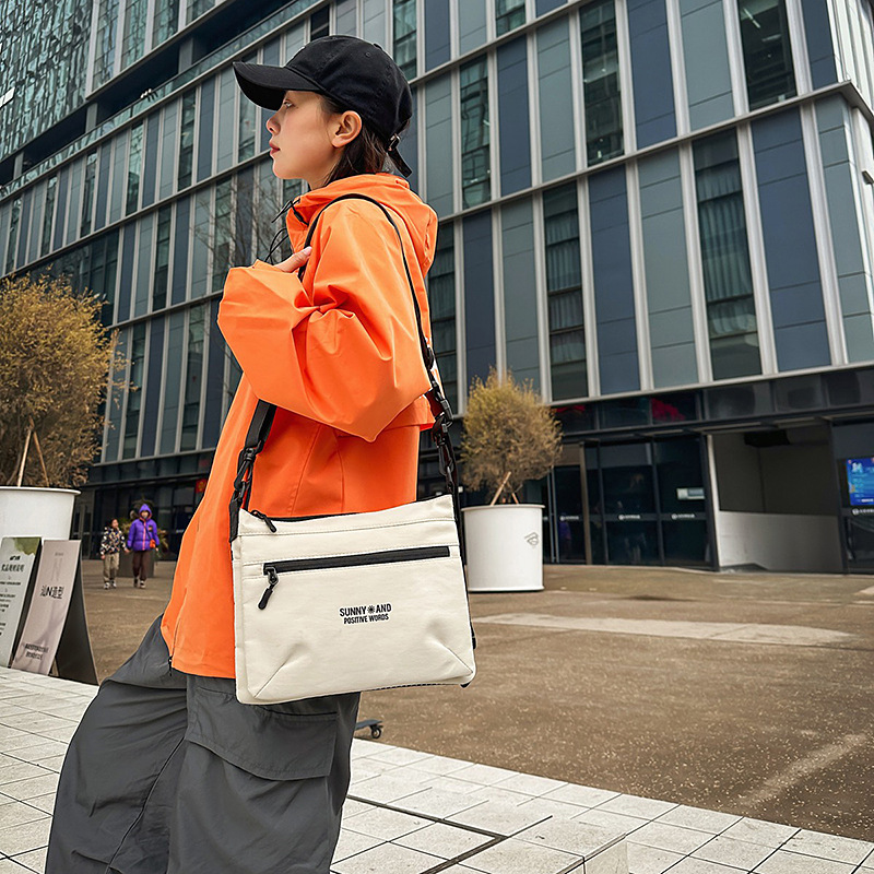 New trendy outdoor sports crossbody bag, men's Instagram simple single-shoulder small backpack, cool and versatile couple single-shoulder bag details Picture