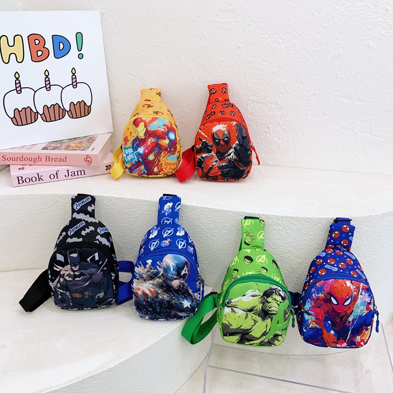 Wholesale of 2024 new Spider-Man children's bags with cartoon patterns, single-shoulder crossbody bags for boys, fashionable and lightweight full figure