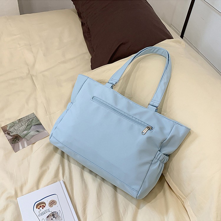 Japanese-style fresh and cute checkered bag with a small appetite, transparent pain-relieving bag, versatile, cute and sweet after-school bag, commuting and casual bag Application Scenario