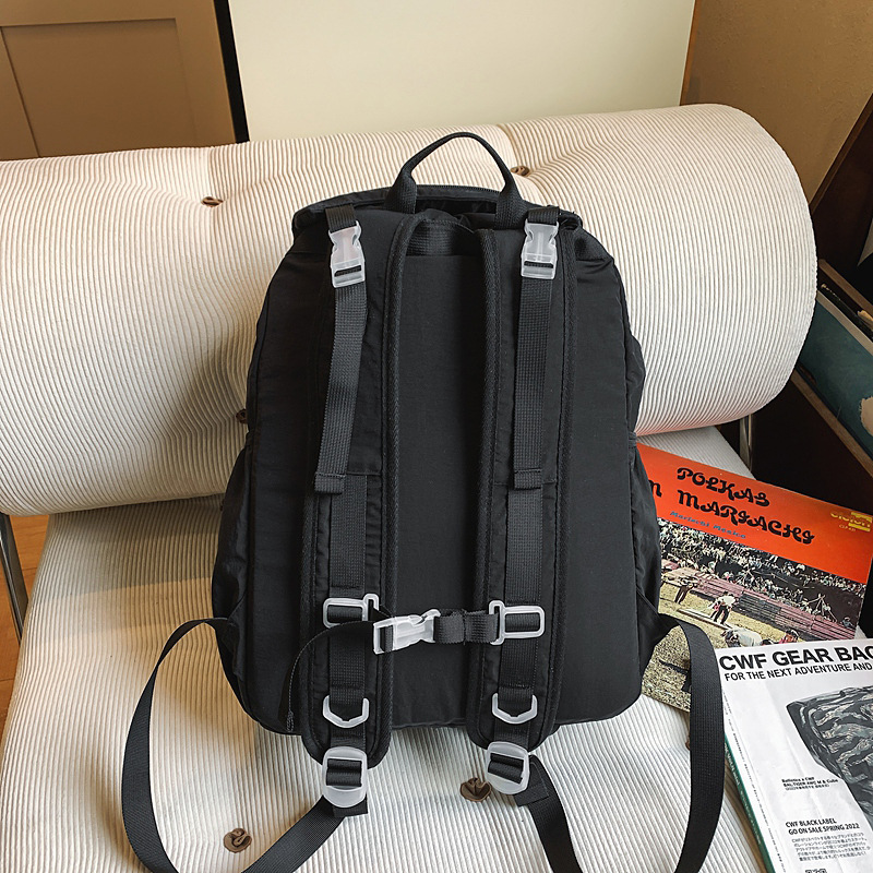 Travel lightweight outdoor hiking bag, large-capacity cycling backpack, hiking sports backpack, student personalized schoolbag Application Scenario