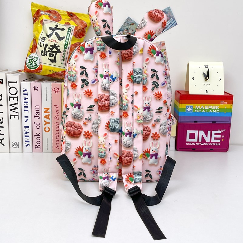 The popular 3D rabbit backpack for women in 2025 is a new, fashionable and highly popular travel lightweight backpack with a unique design sense Specification drawing