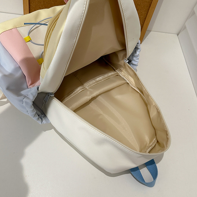 High appearance level schoolbag for girls, Korean version of Instagram, large-capacity backpack for middle and high school students, dopamine soft girl spring outing backpack Application Scenario
