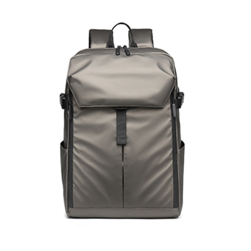 Cool and trendy casual backpack, large-capacity fashionable sports backpack, commuting casual bag, high appearance level schoolbag, women's backpack Application Scenario