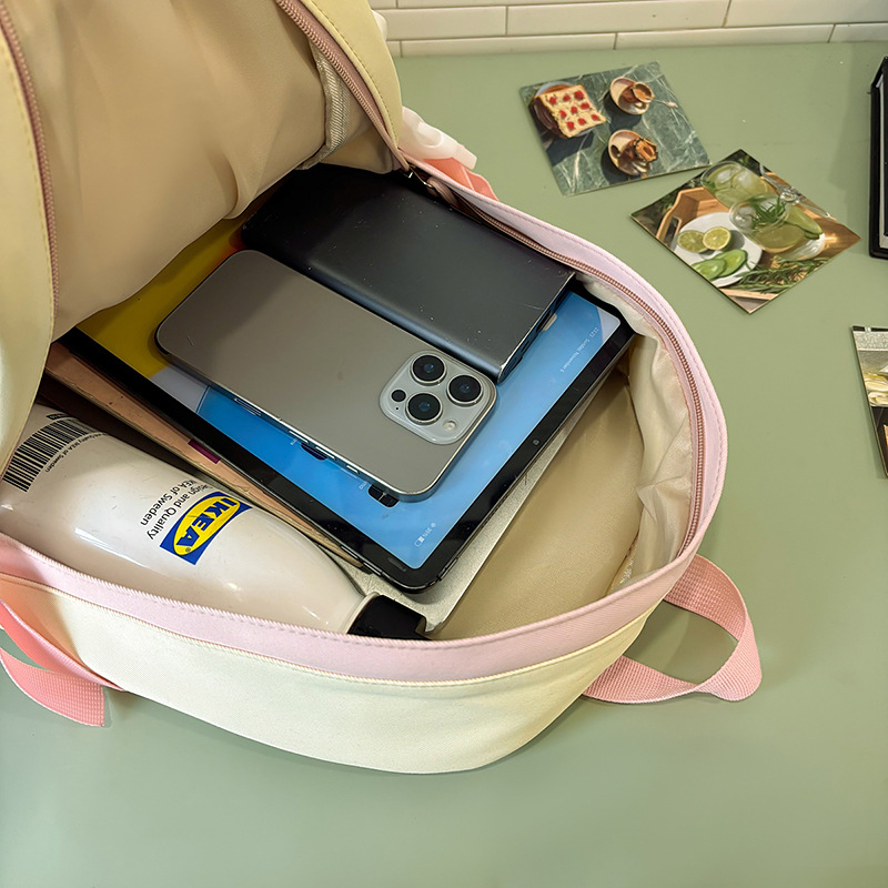 New high-quality, fresh and cute drawstring schoolbag for junior and senior high school students, simple, lightweight and versatile, large-capacity backpack Application Scenario