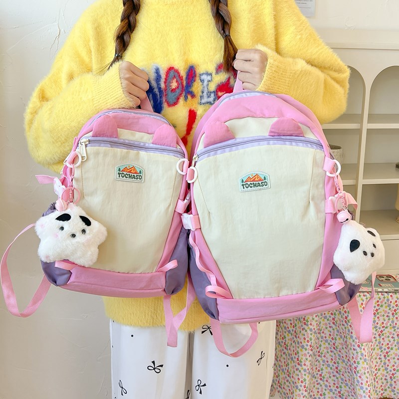 High appearance level, cute and lightweight children's spring outing small backpack, lightweight outdoor sports, parent-child color contrast backpack details Picture